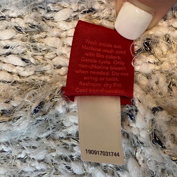 Women’s Jennifer Lopez relaxed sweater - Picture 4 of 7